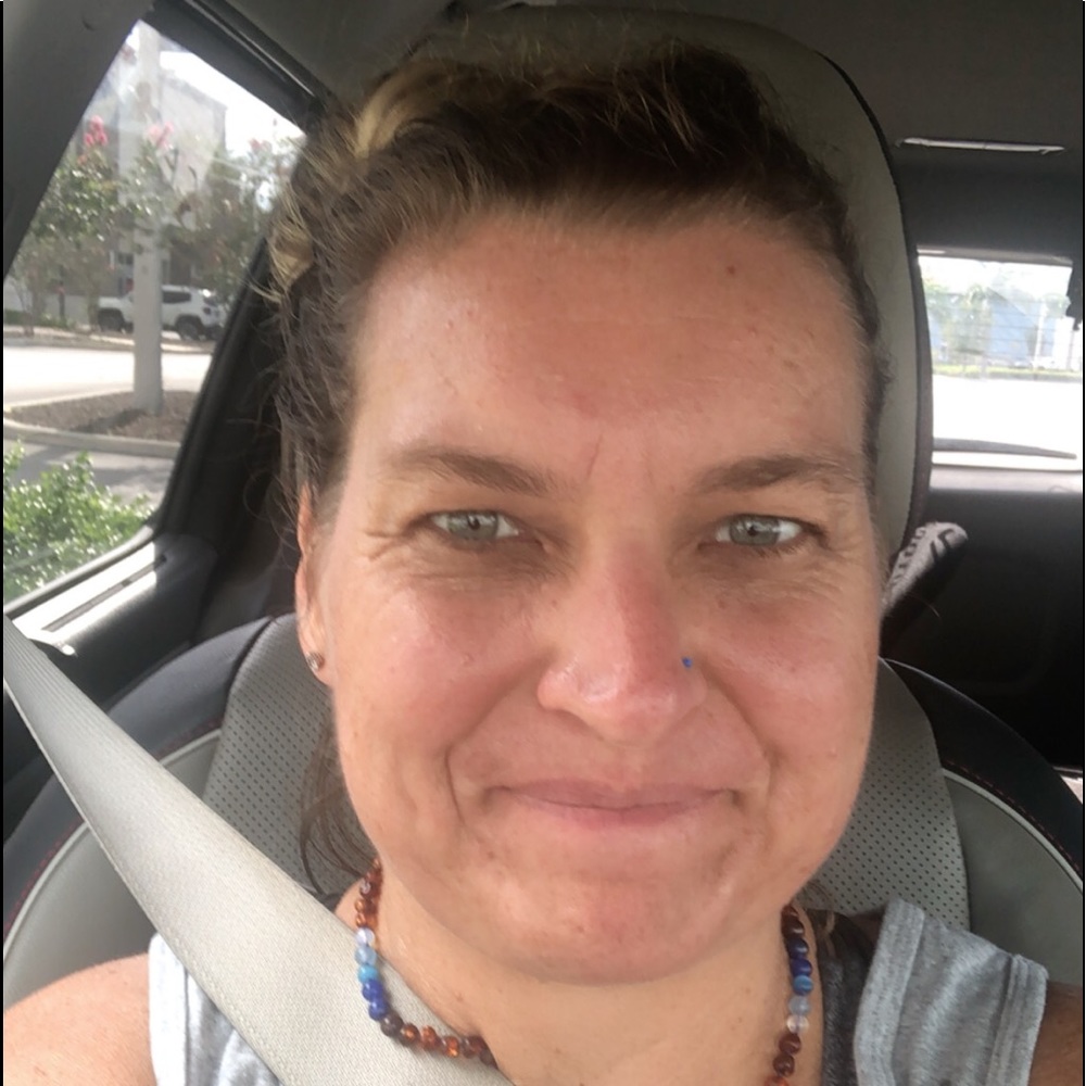 Meet your Posher, Crystal